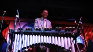 Jason Marsalis performs on a vibraphone with his Vibes Quartet at the Jazz Showcase. (John J. Kim / Chicago Tribune)